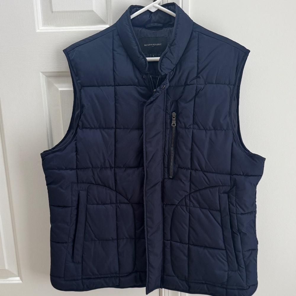 Banana Republic Puffer Vest – Men’s Large – Navy